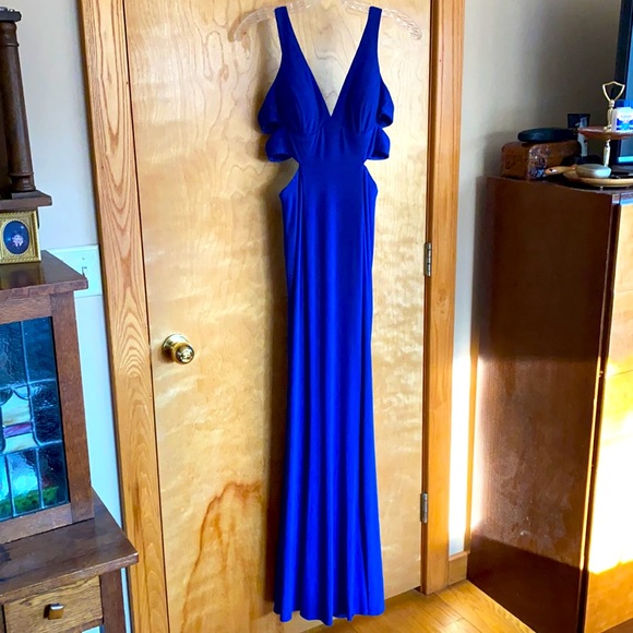 Faviana Dresses & Skirts - Prom dress